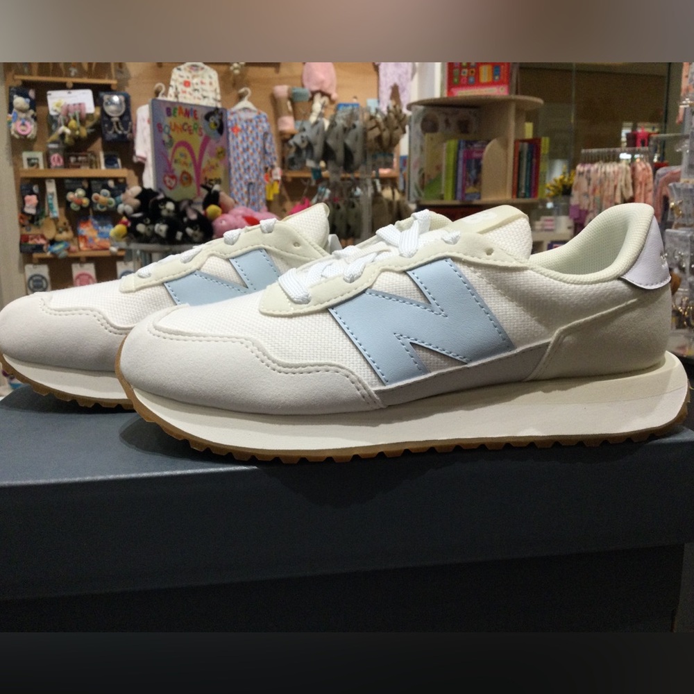 Big Kids New Balance 237 Blue/White Multiple Sizes - Picture 4 of 6